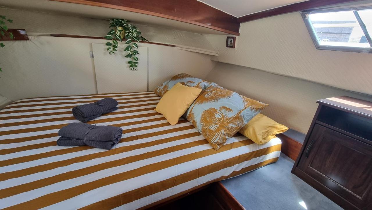 Charming Boat House In Barcelona With Big Terrace And Solarium *