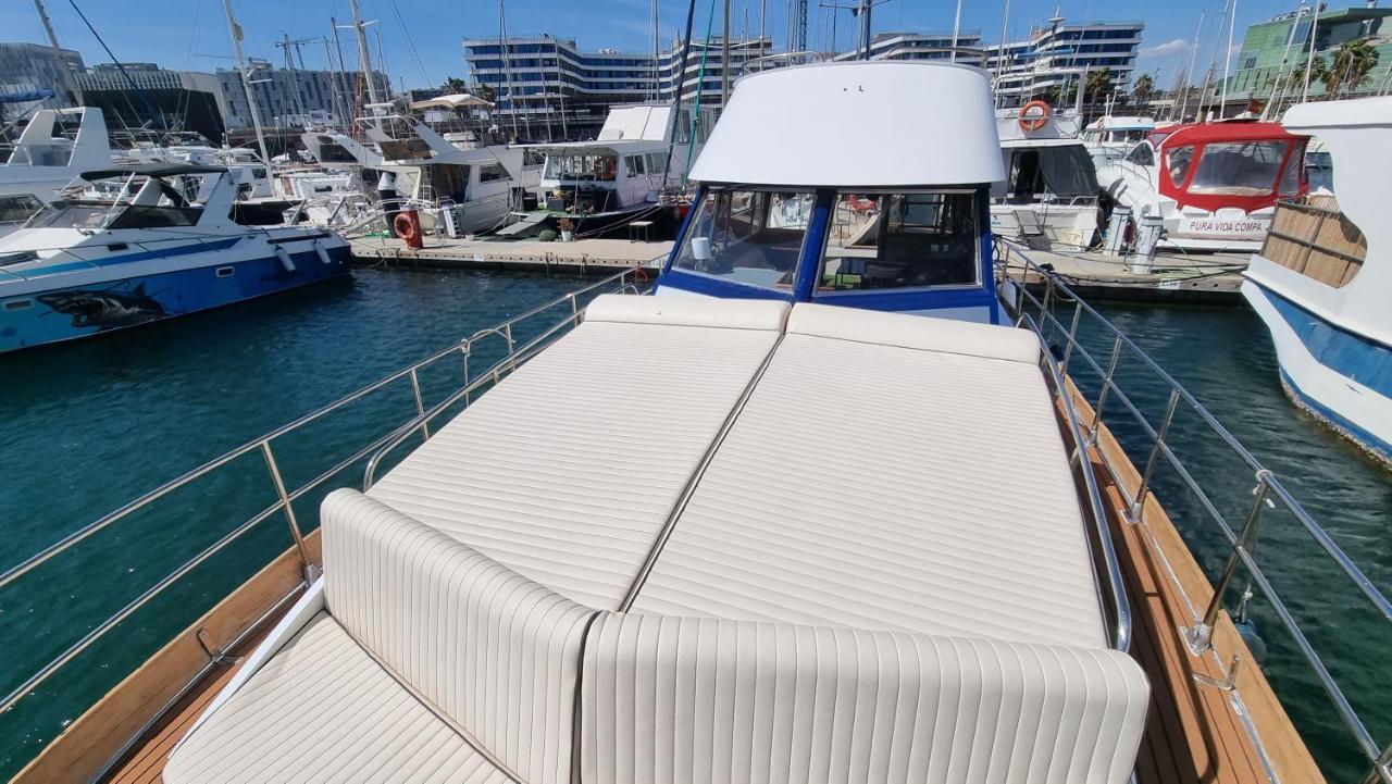 Bateau-hôtel Charming Boat House In Barcelona With Big Terrace And Solarium Sant Adrià de Besòs