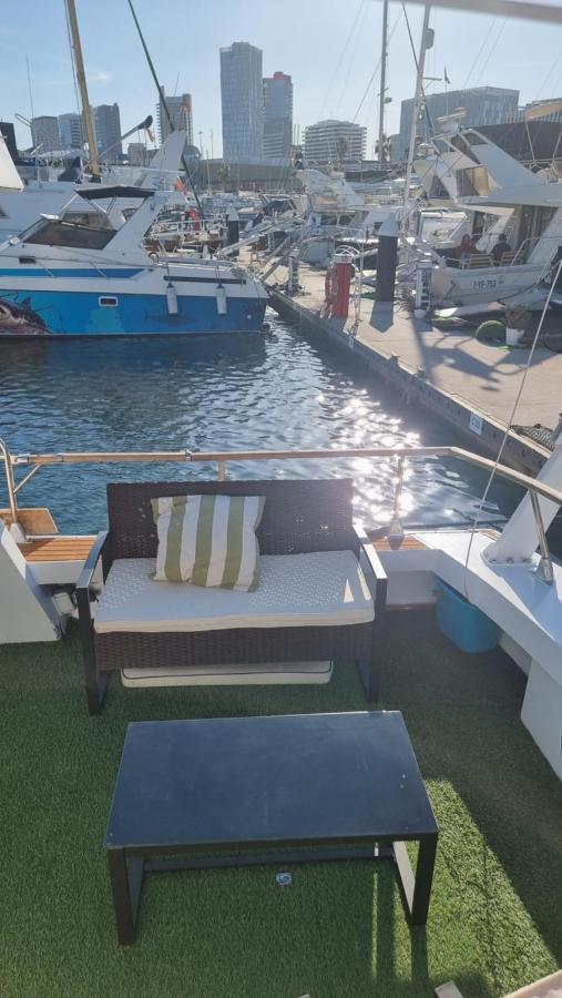Charming Boat House In Barcelona With Big Terrace And Solarium Bateau-hôtel Sant Adrià de Besòs