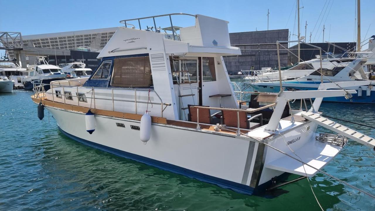 Charming Boat House In Barcelona With Big Terrace And Solarium Bateau-hôtel Sant Adrià de Besòs